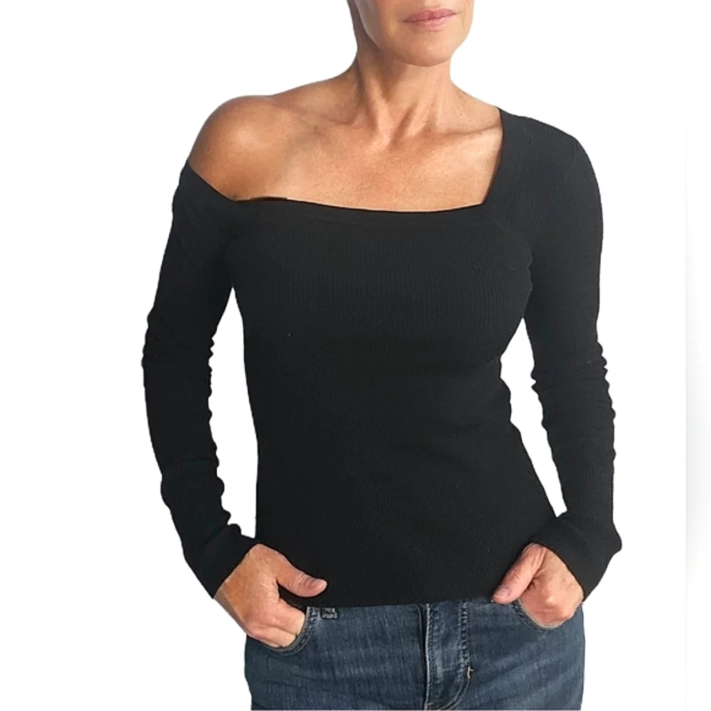 ❤️SPECIAL❤️A.L.C. Black Longsleeve Top With Asymmetrical Neckline - Picture 3 of 10